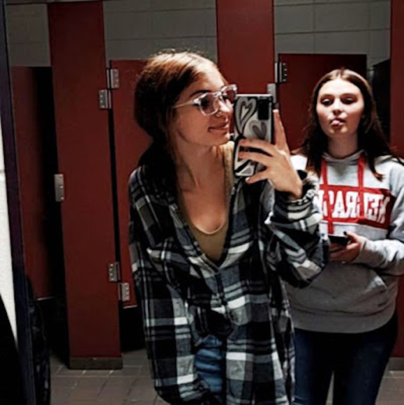 Meet your Posher, Claira - Picture 1 of 1